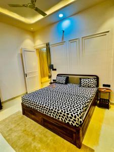 fly view airport runway with garden stay