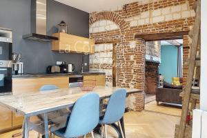 AA13 - Le Victor HUGO - séjour d’exception dans un appartement historique