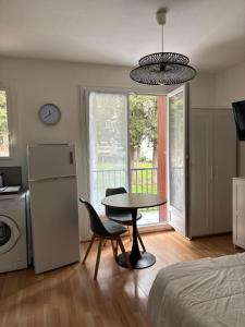 Studio classé 2 étoiles à 5 minutes du centre ville et 10 des Thermes