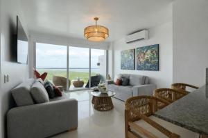 Condominio frente al mar con acceso directo a la playa Morros Epic.