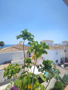 2-bedroom designer apartment with seaviews