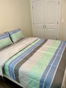 Coastal Retreat 3Bedroom 2 bathroom Beach Condo Steps to Boardwalk Parking Beach badges