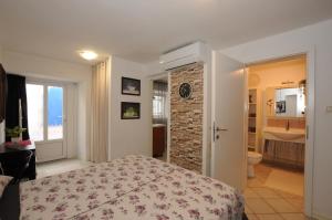 Holidays house - Bella Nicol