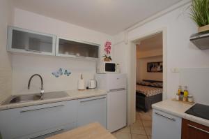 Holidays house - Bella Nicol