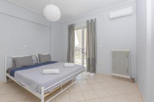 Kostas Beachfront Cozy Apartment