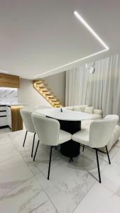 Nereo Apartments