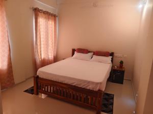 Guruvayur Inn 200 meters from east nada