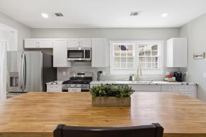 The Runway Retreat - 8 minutes to ATL Airport!