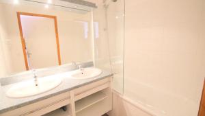 Résidence Parc Aux Etoiles - CH28PAE - CHALET TRIPLEX T5 - TERRASSE - 7 PERS MAE-2104