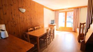 Résidence Parc Aux Etoiles - CH18PAE - CHALET DUPLEX 2 CHAMBRES, TERRASSE ET BALCON MAE-2404