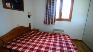 Résidence Parc Aux Etoiles - CH26PAE - CHALET TRIPLEX 4 CHAMBRES, TERRASSE ET BALCON MAE-2394