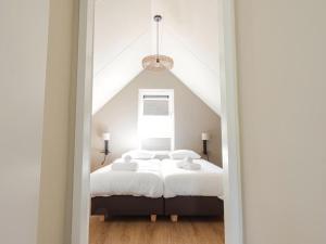 Holiday Home Near North Sea for 6