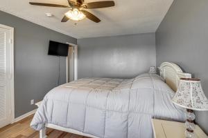 Prime Lake of the Ozarks Location! Apt Home Base