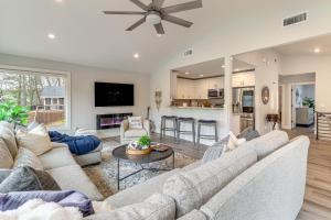 Boat Dock + Yard: Lake Lanier Gem in Gainesville