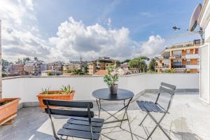 Terrace with a view Near Ospedale San Pietro