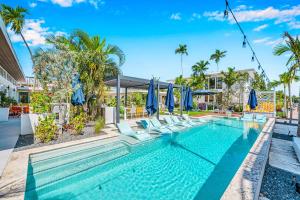 Waterfront Heated pool Lime Key Three