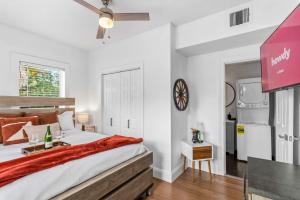 Country Themed Houston Apartment