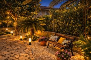 Elegant Double Bedroom with Private Bathroom near Pantanello Beach in Avola