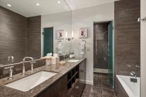 Center of Aspen 1 BR - AC Sundeck Hot-Tub 208