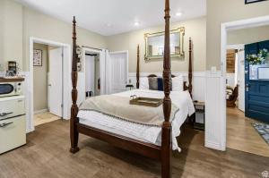 Monroe Inn