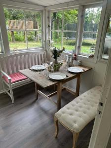 Cozy cottage with terrace, garden & nature