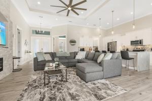 Waterfront 3BR Pool Home in Cape Coral