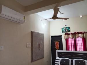 DWARKA HOME STAY AC family only