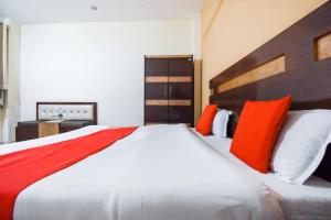 Hotel O by OYO Pearl Motichur Railway station