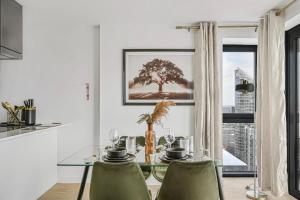 Canary Wharf Luxury 3BR Skyline Residence