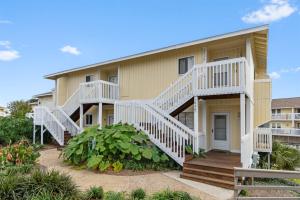 Waterfront Summer Vacay Free Private Beach Chairs & Umbrella Sleeps 5
