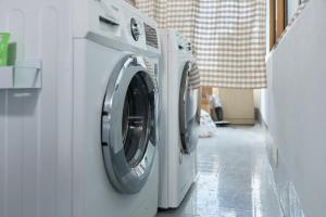 NEW Sinchon 5min, 3ROOM, near Hongdae,DDP, Seongsu 20min, Free K-snacks, WIFI, OTT