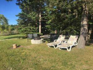 Georgian Bay Waterfront Cottage w Private Beach