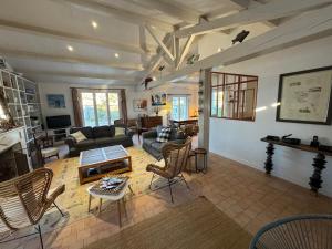 Maison spacieuse, Le Vieil, plage à 250m - 10 pers. - FR-1-823-170