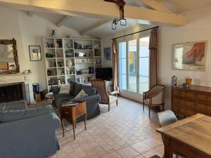 Maison spacieuse, Le Vieil, plage à 250m - 10 pers. - FR-1-823-170
