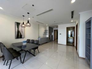 Landmark Peninsula Luxury Suite