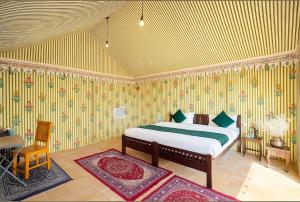 Desert Luxury Campus & Resort with swimming pool