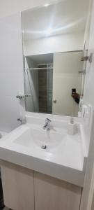 Modern two bed and two bath apartment on Av Arequipa bordering San Isidro