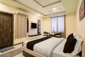 Super Townhouse Reti Bus Terminal Udaipur Formerly Greenland