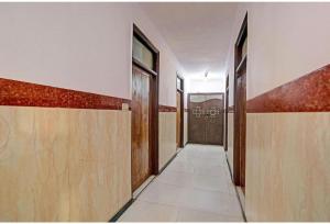 Hotel K G Palace 5 mins from NDLS Railway Station