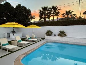 Roxbury Oasis Palm Springs Retreat