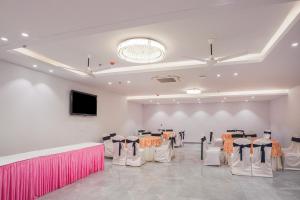 Treebo Premium Indus Crown