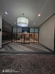 81 Newport NAIA Terminal 3