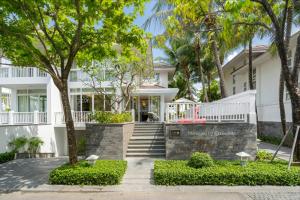 Exclusive 4-BDR Pool Villas on My Khe Beach - Premier Resort