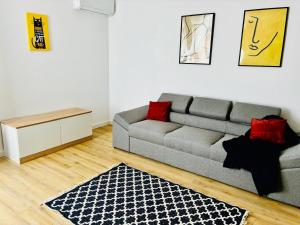 Roka Residence 39