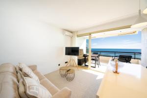 Center Bay Luxueux appartement avec vue mer 6 eme etage