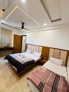 Hotel Madhav Inn - Near Prem Mandir