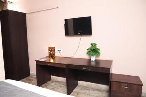 Hotel Manya Residency - IGNOU Road Saket