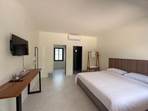 Wanwichai Room