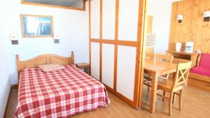 Résidence Parc Aux Etoiles - C213PAE - APPARTEMENT 2 CHAMBRES AVEC BALCON MAE-8814