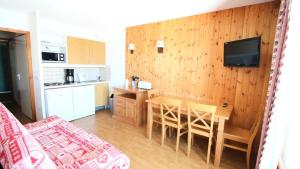 Résidence Parc Aux Etoiles - C302PAE - APPARTEMENT 2 CHAMBRES AVEC BALCON MAE-8834